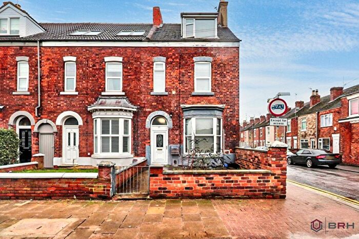 6 Bedroom End Of Terrace House For Sale In Lea Road, Gainsborough, DN21