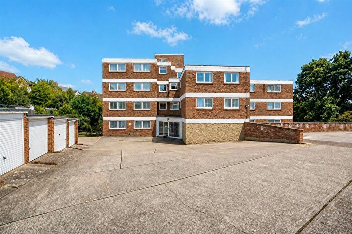 2 Bedroom Flat For Sale In Linton Court, Linton Road, Hastings, TN34