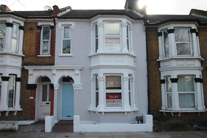 3 Bedroom Terraced House To Rent In Portway, London, E15