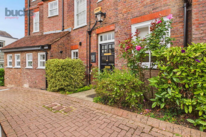 1 Bedroom Apartment For Sale In High Street, Amersham, HP7