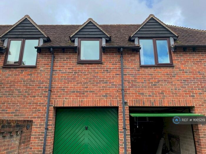 1 Bedroom Flat To Rent In No, Emsworth, PO10