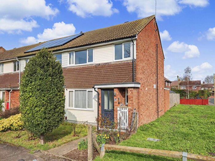 3 Bedroom End Of Terrace House For Sale In Willowside Way, Royston, Hertfordshire, SG8