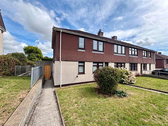 3 Bedroom Flat To Rent In Waunscil Avenue, Bridgend, CF31