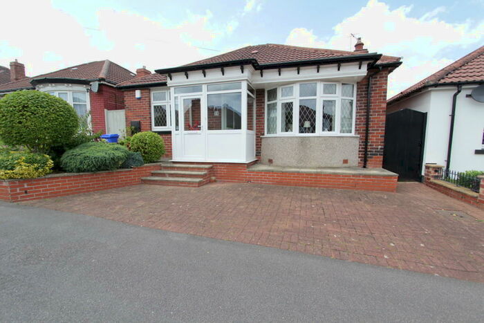 2 Bedroom Detached Bungalow To Rent In Kennedy Road, Sheffield, S8