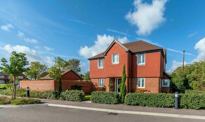 3 Bedroom Detached House For Sale In Summer Close, Aldingbourne, PO20