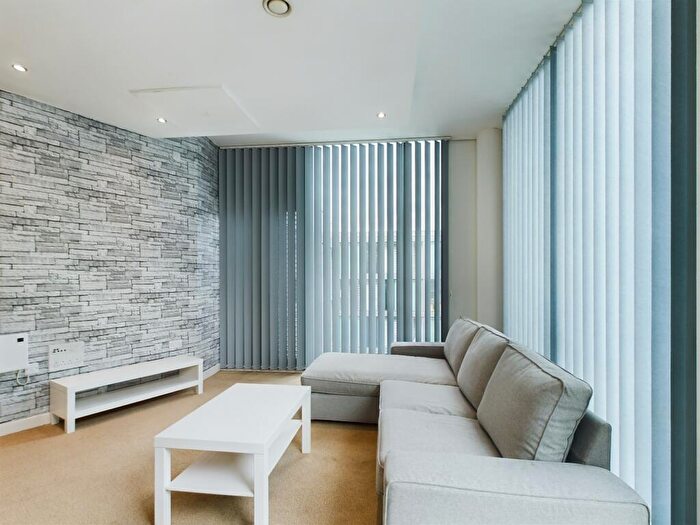 2 Bedroom Apartment To Rent In Solly Street, City Centre, Sheffield, S1