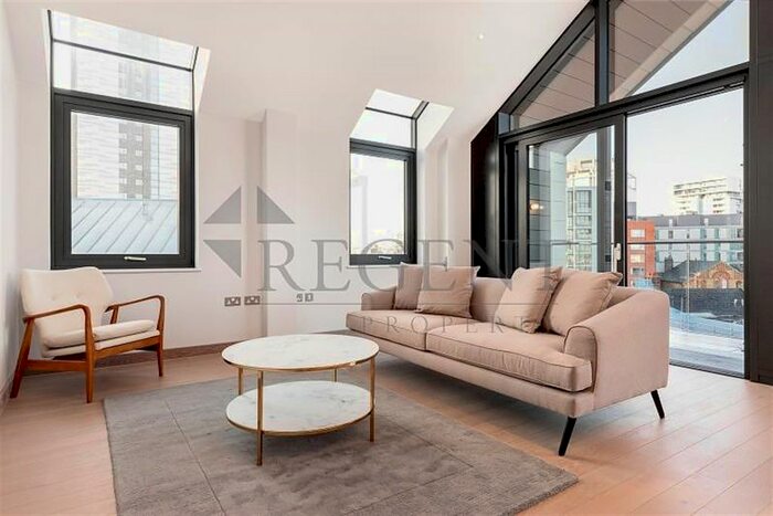 2 Bedroom Flat To Rent In Drapers Yard, Wandsworth, SW18