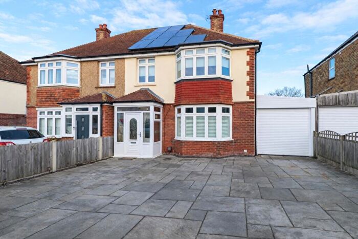 4 Bedroom Semi-Detached House For Sale In Grove Gardens, Margate, Kent, CT9