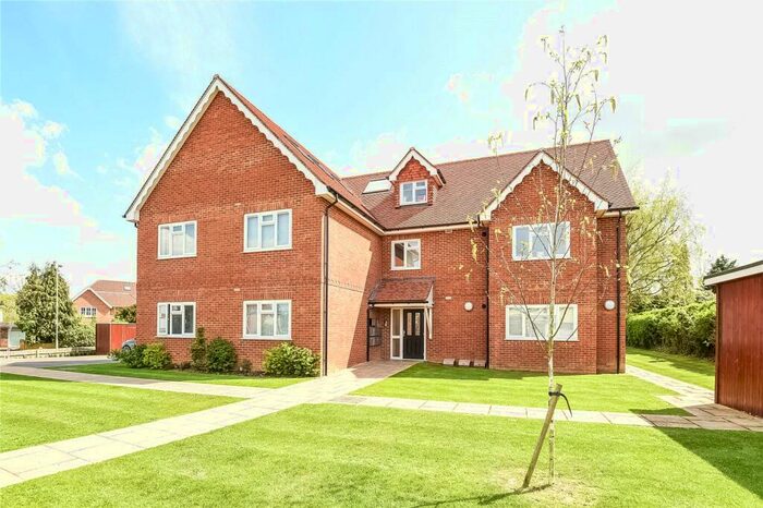 2 Bedroom Apartment To Rent In Elm Road, Earley, Reading, Berkshire, RG6