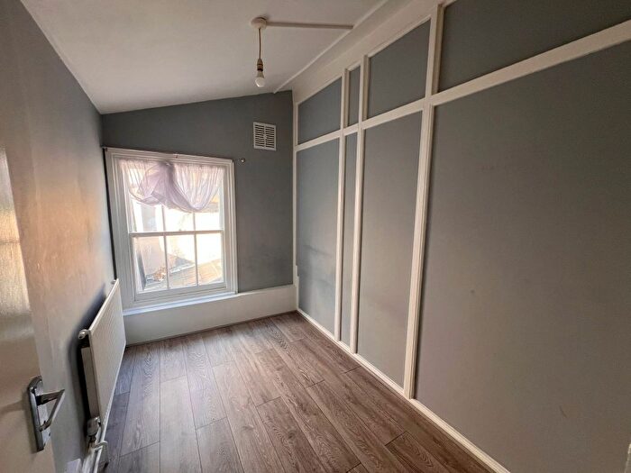 1 Bedroom Studio To Rent In Harrow Road, London, W10