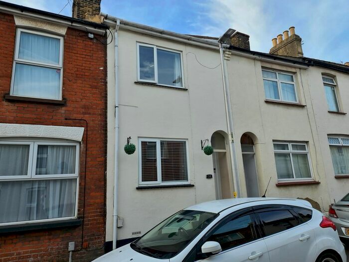 2 Bedroom Terraced House To Rent In Herbert Road, Chatham, ME4