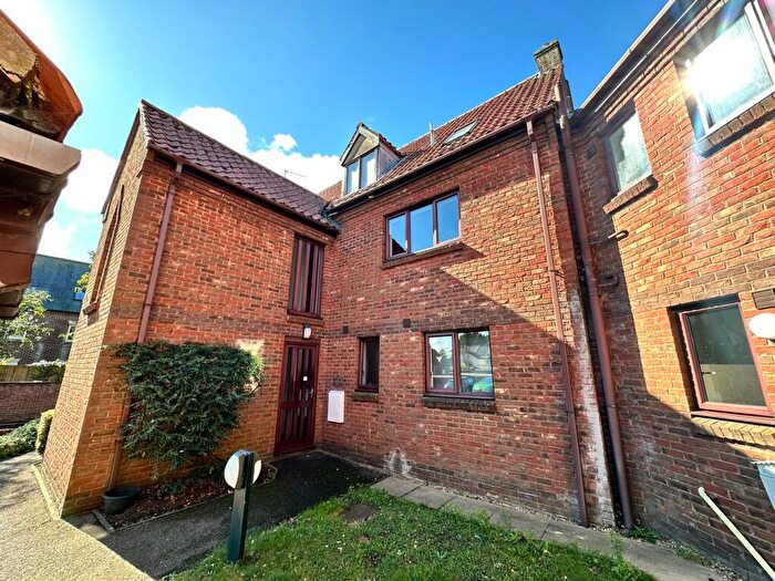 2 Bedroom Maisonette To Rent In Edinburgh Court, King'S Lynn, PE30