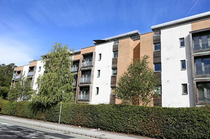 2 Bedroom Flat To Rent In Nell Lane, West Didsbury, Manchester, M20