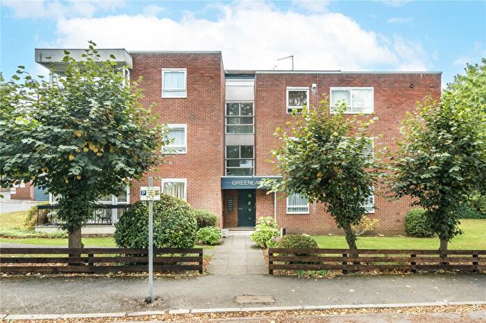 2 Bedroom Apartment To Rent In Hendon Lane, London, N3