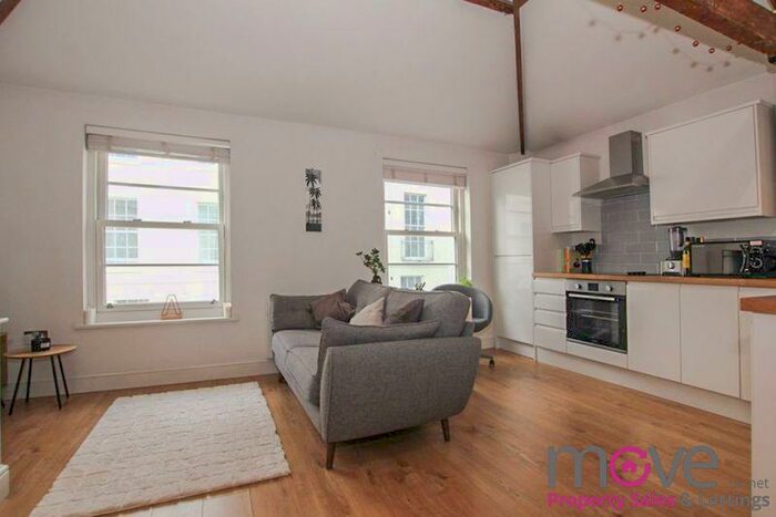 1 Bedroom Apartment To Rent In Grosvenor Street, Cheltenham, GL52