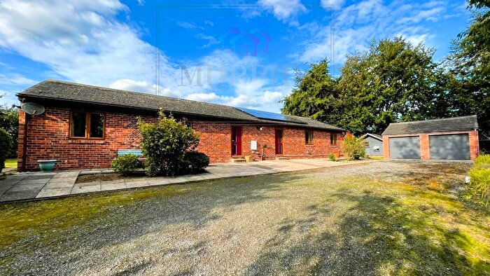 4 Bedroom Detached Bungalow For Sale In Went View, Jacksons Lane, Wentbridge, Pontefract, West Yorkshire, WF8