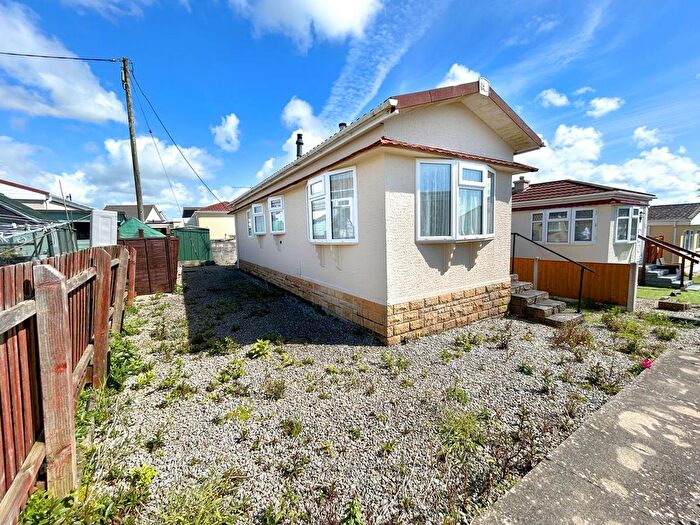 2 Bedroom Park Home For Sale In Glenhaven Park, Helston, TR13