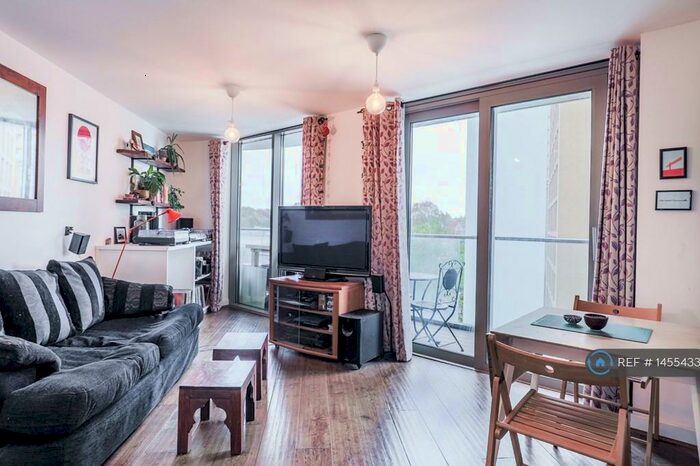 1 Bedroom Flat To Rent In Da Vinci Torre, London, SE13