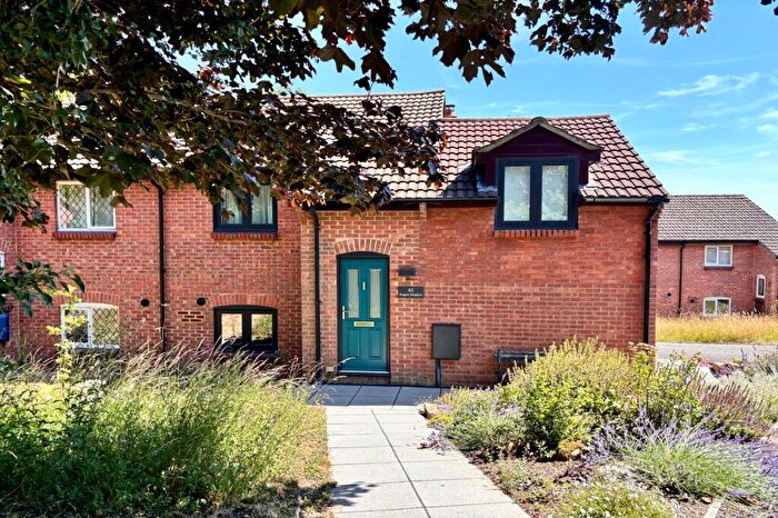 3 Bedroom Semi-Detached House For Sale In Rogers Meadow, Marlborough, SN8