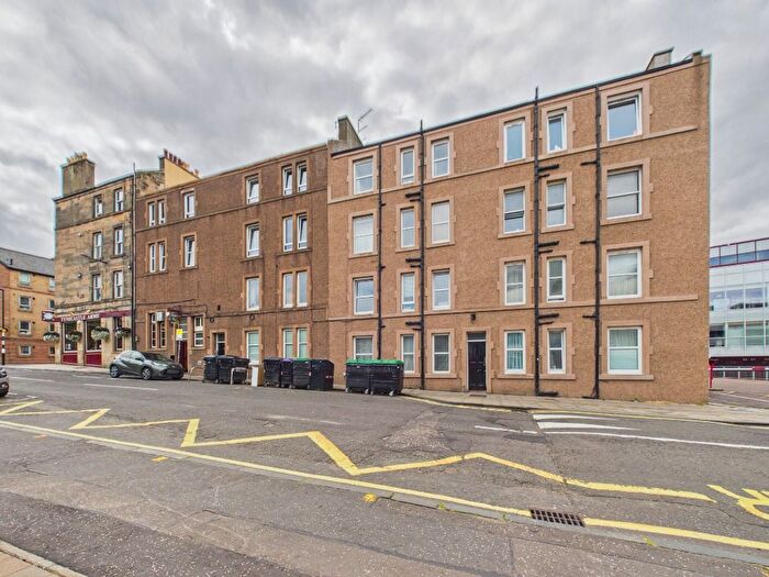 1 Bedroom Flat To Rent In Mcleod Street, Gorgie, Edinburgh, EH11