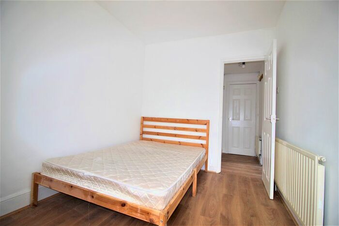 Studio To Rent In Hoe Street, Walthamstow, E17
