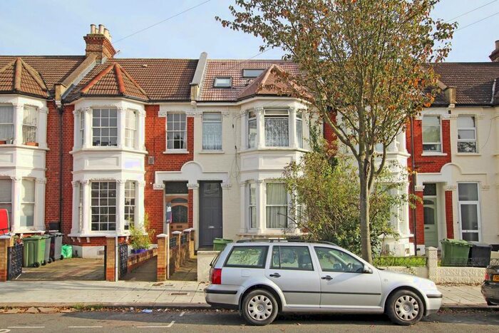 1 Bedroom Flat To Rent In Gleneagle Road, London, SW16