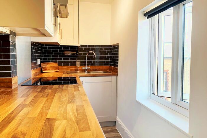 Studio To Rent In Kingston Road, London, SW19