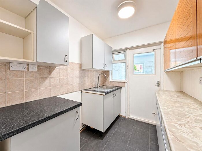 3 Bedroom Semi Detached House To Rent In Marnell Way, Hounslow, TW4