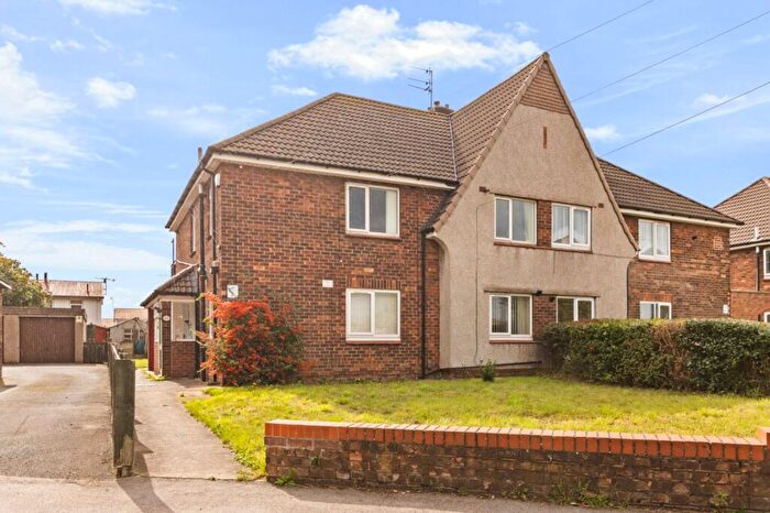 2 Bedroom Flat For Sale In Queensway, Scunthorpe, North Lincolnshire, DN16