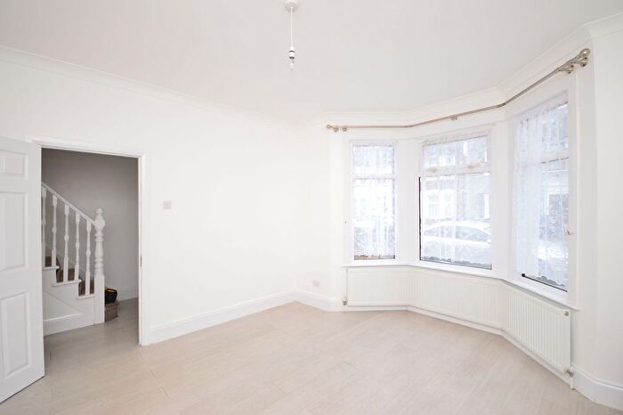 3 Bedroom Terraced House To Rent In Henley Road, Ilford, IG1