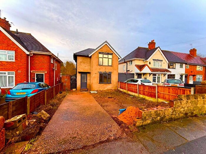 3 Bedroom Detached House For Sale In Valley Road, Walsall, WS3