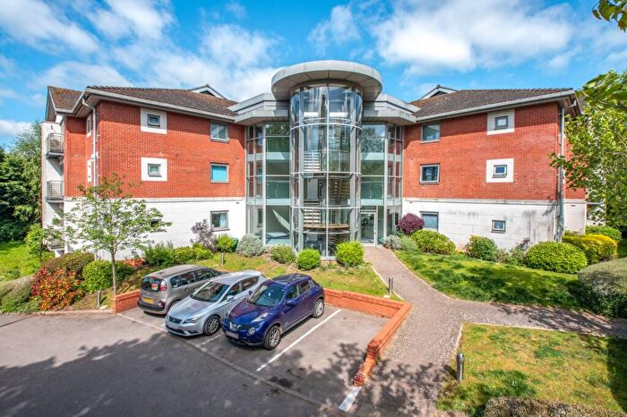 2 Bedroom Apartment For Sale In Evesham Road, Redditch, Worcestershire, B97