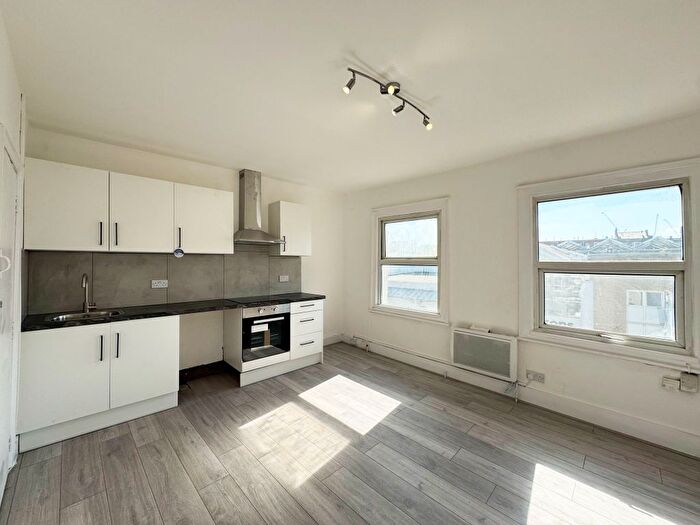 1 Bedroom Flat To Rent In Hertslet Road, London, N7