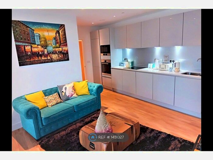 2 Bedroom Flat To Rent In Station Road, London, SE13