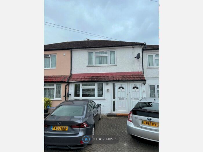 4 Bedroom Semi-Detached House To Rent In Willowbrook Road, Staines-Upon-Thames, TW19