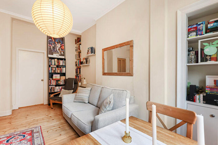 1 Bedroom Flat For Sale In / Bryson Road, Polwarth, Edinburgh, EH11