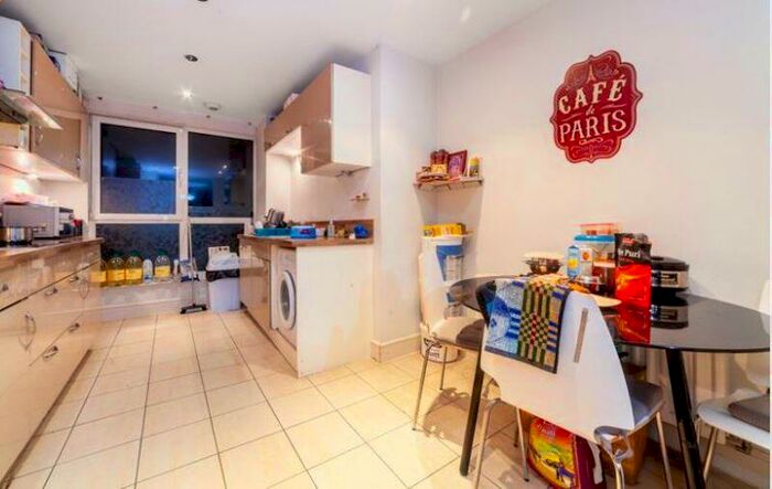 2 Bedroom Flat To Rent In The Interchange, London Road - Two Bedroom Top Floor Penthouse, CR0