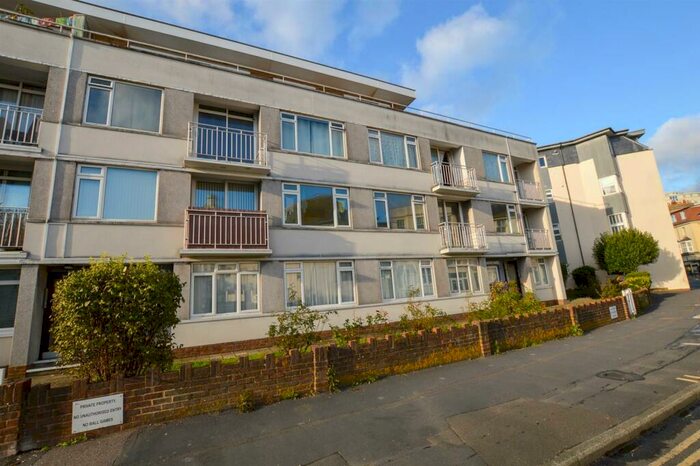 2 Bedroom Flat To Rent In Seaside Road, Eastbourne, BN21