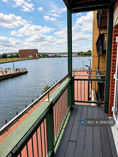 2 Bedroom Flat To Rent In Adventurers Quay, Cardiff, CF10