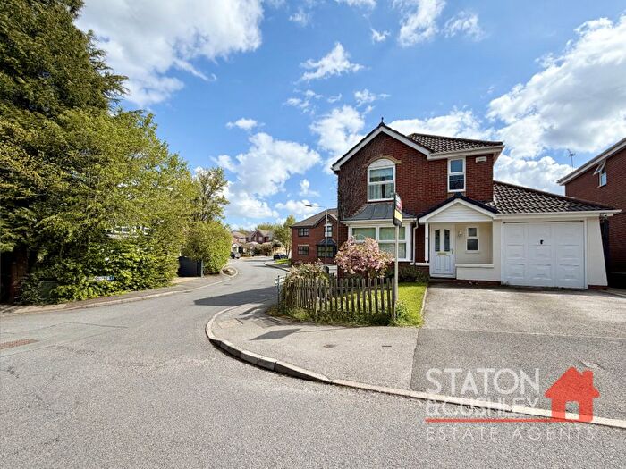 4 Bedroom Detached House For Sale In Racecourse Road, Mansfield, NG18