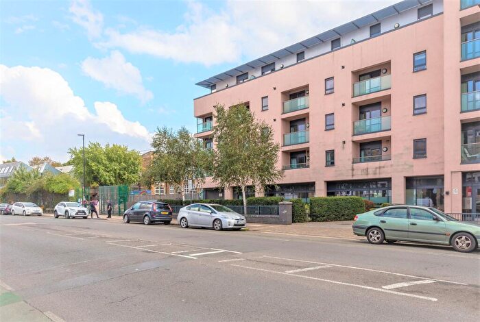 1 Bedroom Flat To Rent In Drayton Park, Terrace Apartments, N5