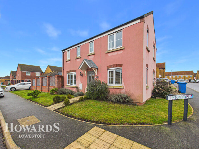 3 Bedroom Detached House For Sale In Hunton Road, Oulton Broad, NR32