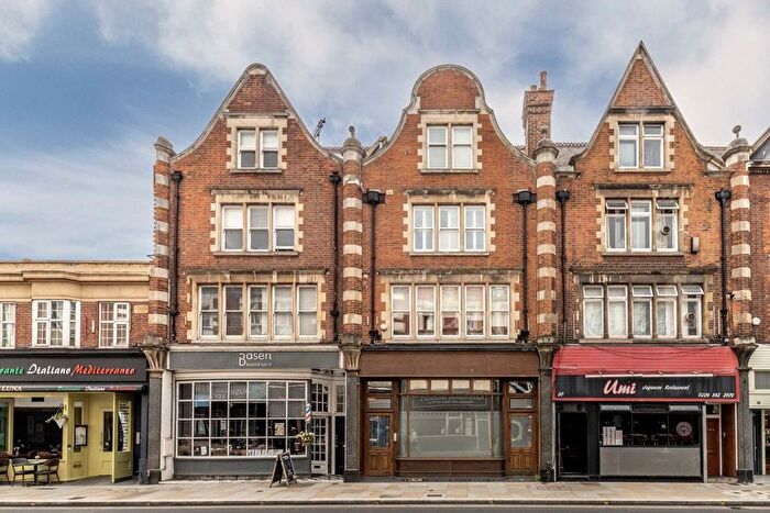 1 Bedroom Flat To Rent In York Street, Twickenham, TW1