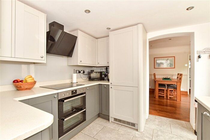 3 Bedroom Semi Detached House For Sale In Brighton Road, Monks Gate, Horsham, West Sussex, RH13