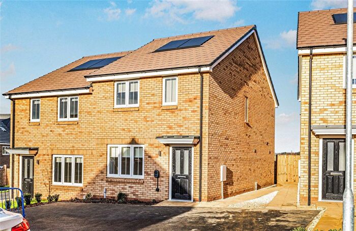 3 Bedroom Semi Detached House To Rent In Sickle Drive, Wellingborough, Northamptonshire, NN8