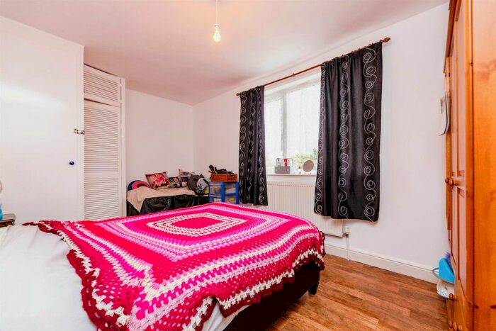 3 Bedroom End Of Terrace House For Sale In Clough Street, Rotherham, S61