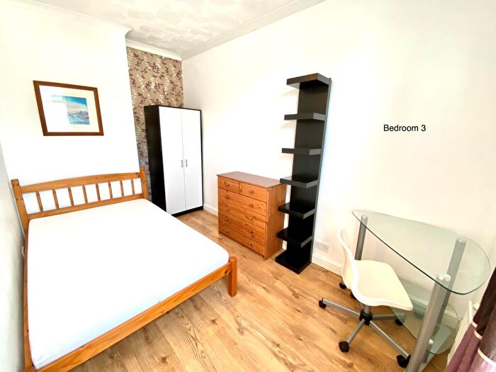 1 Bedroom Terraced House To Rent In Delamere Road, Southsea, PO4