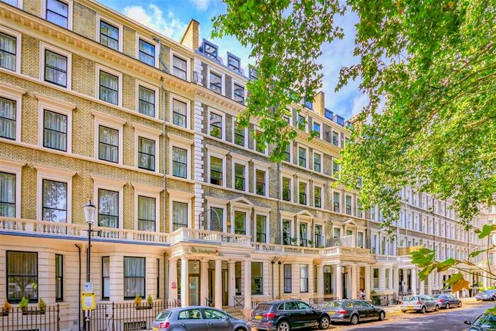 2 Bedroom Flat To Rent In Ashburn Gardens, London, SW7