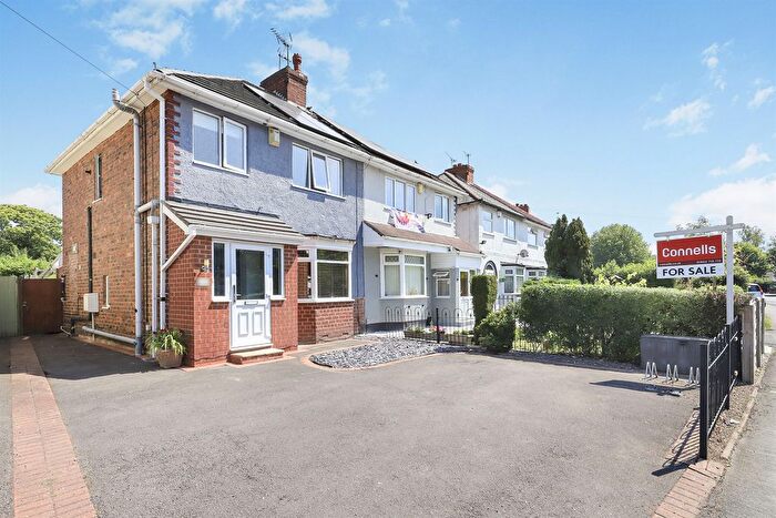 3 Bedroom Semi-Detached House For Sale In Marsh Lane, Fordhouses, Wolverhampton, WV10