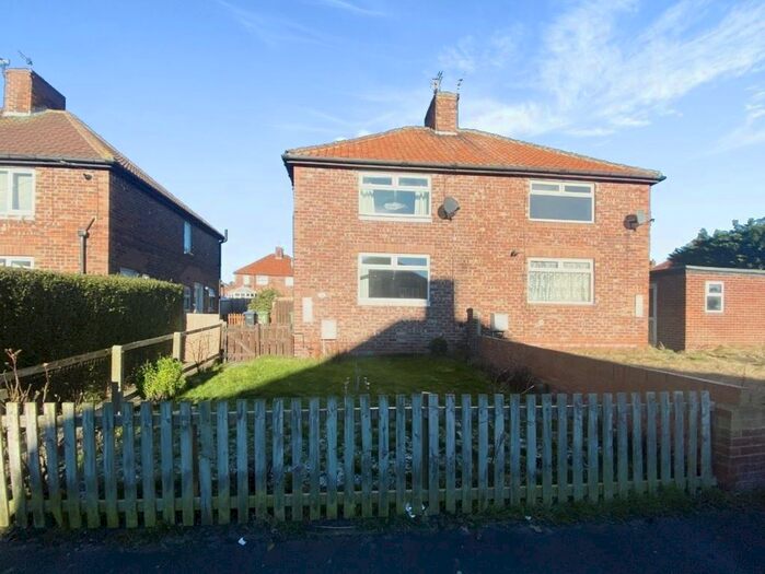3 Bedroom Semi-Detached House To Rent In Glebe Avenue, Easington, Peterlee, SR8